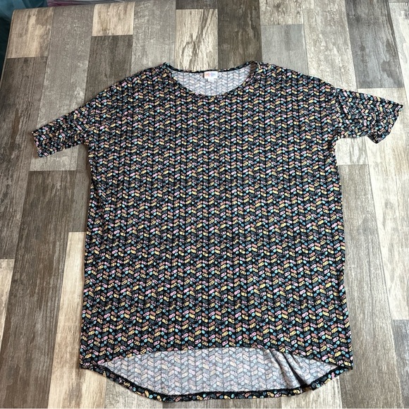 Lula Roe Women’s XL Tshirt, Pattern - Picture 1 of 5